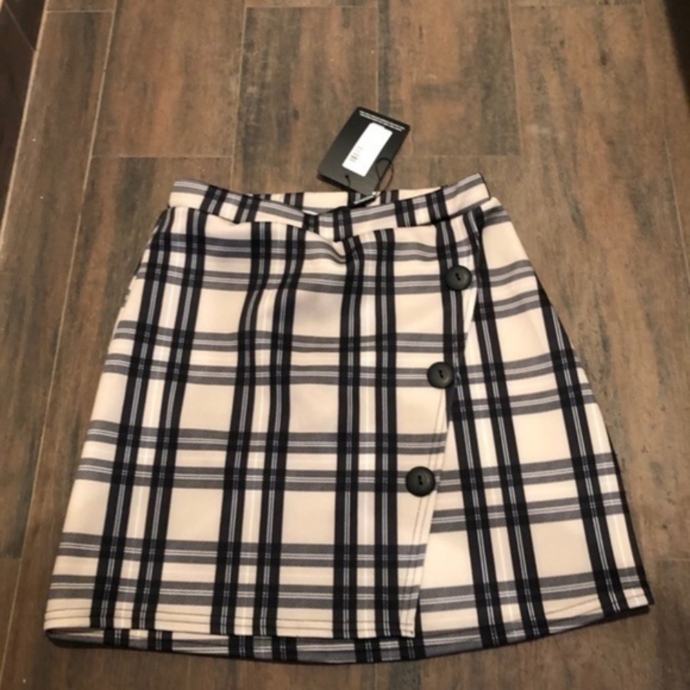 Stone Checked Button Skirt - Picture 5 of 5